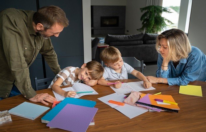 How Parents Organize Family Schedules